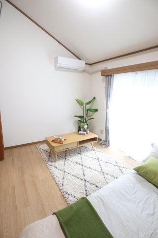 グレーシア所沢の洋室