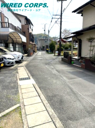 葵区新伝馬3丁目 3階建インナーガレージ付中古戸建の前面道路含む現地写真|南側前面道路