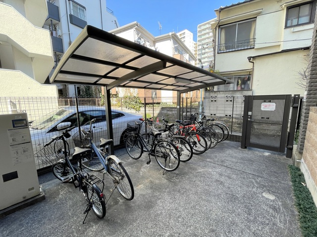 ドミールＴのその他共用部分|屋根付き駐輪場