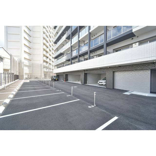 神戸市長田区二番町３丁目の賃貸マンションの駐車場