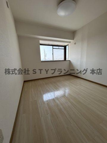 仲介手数料０円！ホーム岩崎台の洋室