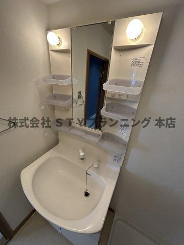 仲介手数料０円！ホーム岩崎台の独立洗面台