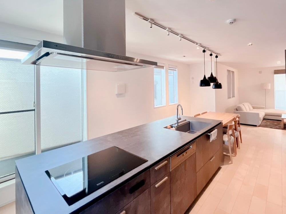 目黒区上目黒　中古戸建のキッチン