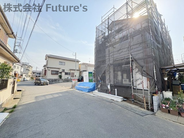 三郷市谷口　新築戸建　全1棟の前面道路含む現地写真|前面道路含む現地写真です。