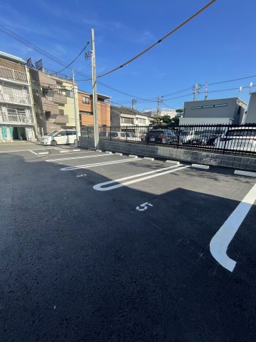 【駐車場】Ｄ-ＲＯＯＭ　villa 