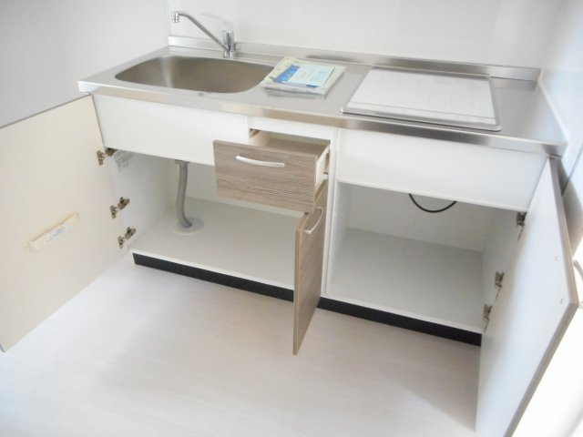 アルメゾンコスメアのキッチン|収納（下部）