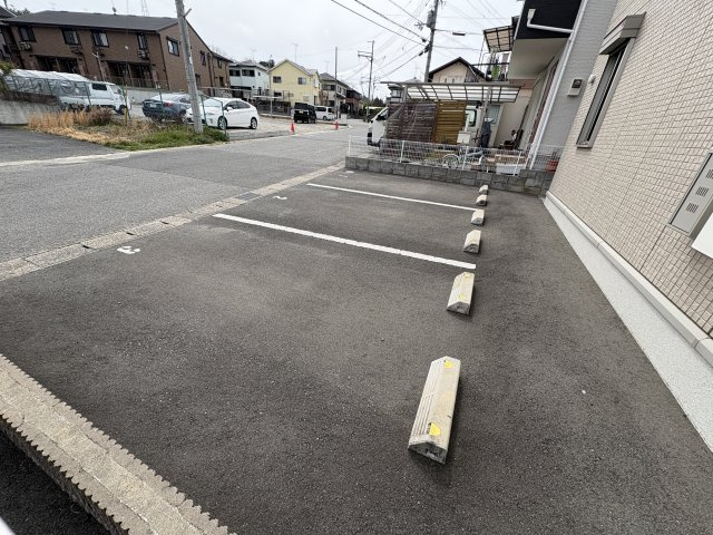 Sumika Aの駐車場