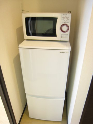 【その他共用部分】 | ＬＯＶＩＥ文京音羽 | 冷蔵庫・電子レンジが付いているので、引越しが楽です。