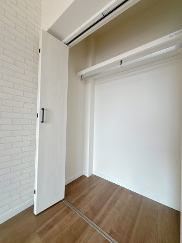 【収納】 | ライオンズマンション長丘ガーデン2番館 | 適度な高さで仕切られた「段」が実用的でいいですね♪