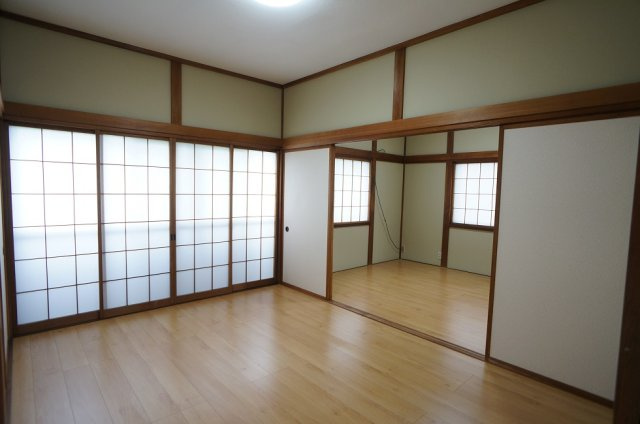 【居間・リビング】 | 亀田所島2丁目貸家