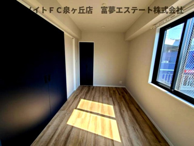 【洋室】 | プロフォンド | リビングと洋室の間仕切りを閉めたとき