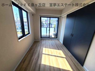 【洋室】 | プロフォンド | リビングと洋室の間仕切りを閉めたとき