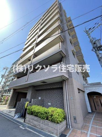 ダイアパレス香里園ブライトスクエアの外観|新しい生活にいかがでしょうか？外観はお住まいの顔になります。こだわりたいポイントですね。水回りリフォームやリノベーションも承ってます。
■現地見学・資金計画相談・住宅ローン相談もお問合せ受付中■