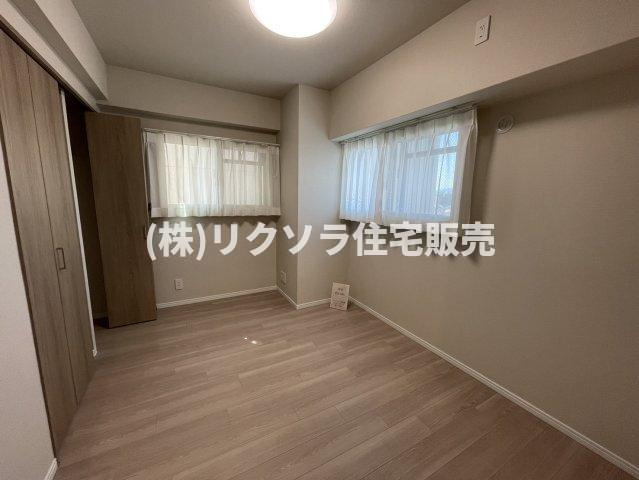 ダイアパレス香里園ブライトスクエアの寝室|洋室6.0帖
■物件内覧・資金計画相談・住宅ローン相談、リフォーム相談、お問合せ受付中■
※当日・翌日のご内覧、ご相談はお電話でのお問合せがスムーズです！