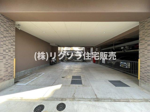 ダイアパレス香里園ブライトスクエアの駐車場|■物件内覧・資金計画相談・住宅ローン相談、リフォーム相談、お問合せ受付中■
※当日・翌日のご内覧、ご相談はお電話でのお問合せがスムーズです！