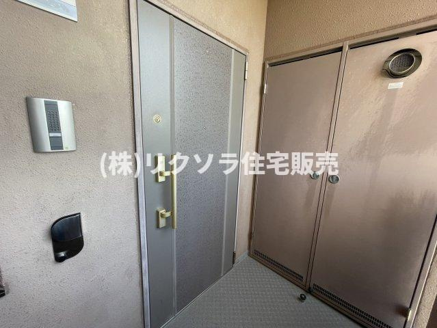 ダイアパレス香里園ブライトスクエアの玄関|■物件内覧・資金計画相談・住宅ローン相談、リフォーム相談、お問合せ受付中■
※当日・翌日のご内覧、ご相談はお電話でのお問合せがスムーズです！