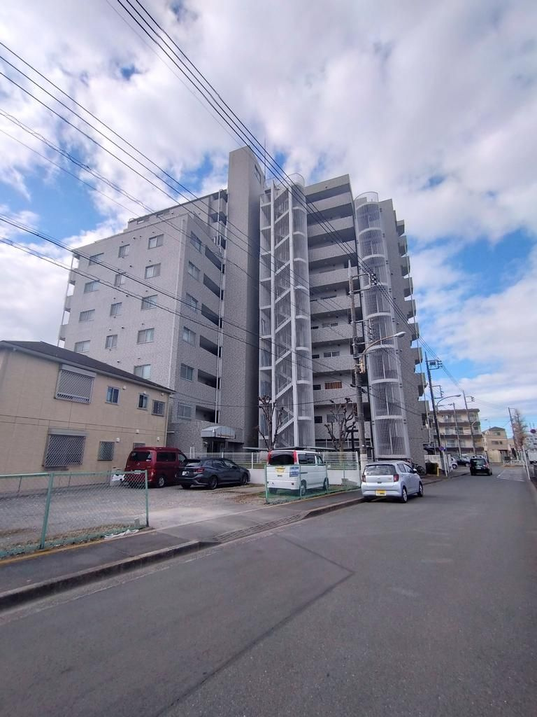 昭島市大神町３丁目の中古マンションの外観