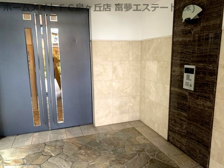 アクア深井のエントランス