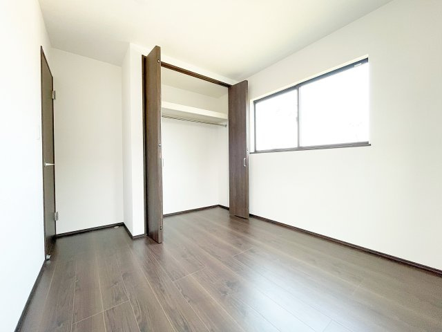 伊達市箱崎字布川　CLEIAS TOWN　の洋室