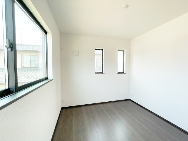 伊達市箱崎字布川　CLEIAS TOWN　の洋室