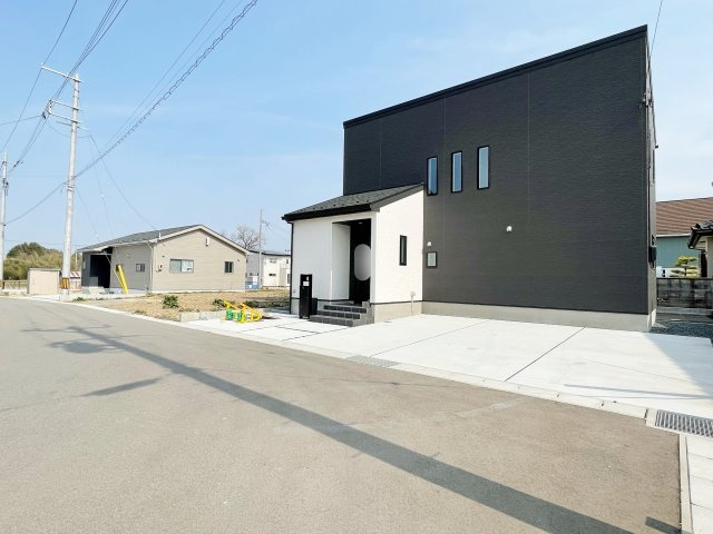 伊達市箱崎字布川　CLEIAS TOWN　の外観
