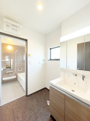 伊達市箱崎字布川　CLEIAS TOWN　のランドリースペース