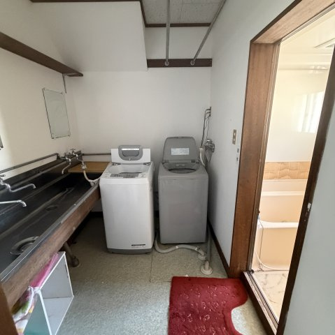 室蘭市八丁平3丁目39-14戸建のトイレ