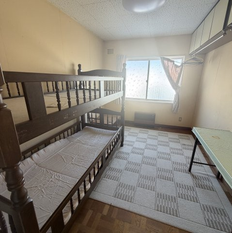 室蘭市八丁平3丁目39-14戸建の居間・リビング