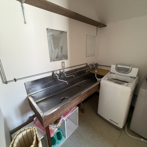 室蘭市八丁平3丁目39-14戸建の洗面所