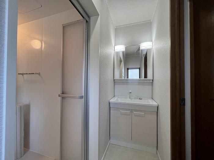 多摩市連光寺６丁目の中古一戸建の独立洗面台