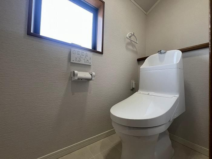 多摩市連光寺６丁目の中古一戸建のトイレ