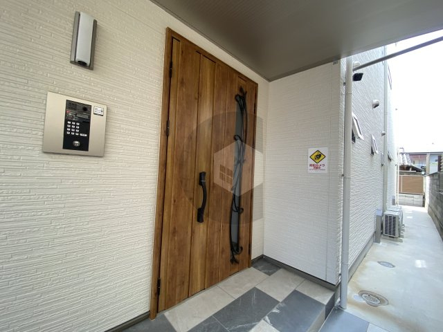 クリエオーレ友井のエントランス