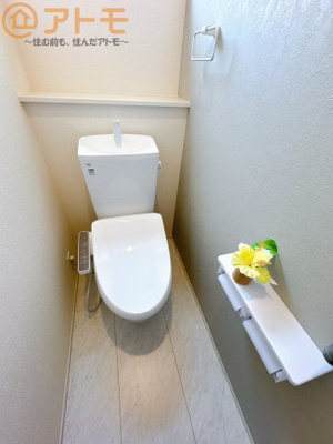 【トイレ】 | 焼津市利右衛門3期　新築戸建　3号棟 | 常に便座を温かく保ってくれる温水洗浄便座です。冬場でも安心して座ることができますね♪