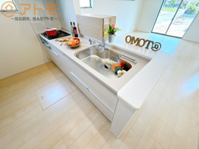 【キッチン】 | 焼津市利右衛門3期　新築戸建　3号棟 | 対面式のキッチンはリビングを見渡すことができるので安心♪家族の会話も増えそうですね♪