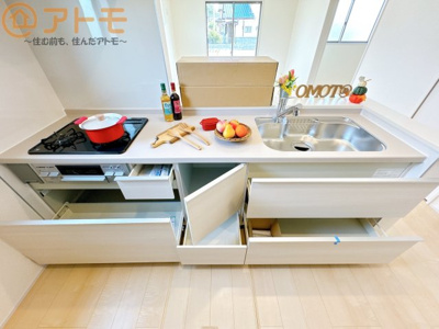 【キッチン】 | 焼津市利右衛門3期　新築戸建　3号棟 | 大容量システムキッチン♪お料理スペースやシンク広々！毎日の家事をしっかりサポート♪