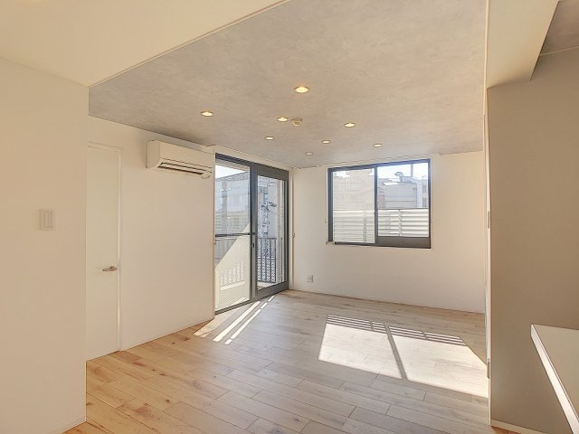 メゾン横山の居間・リビング