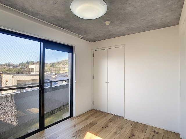 メゾン横山の洋室