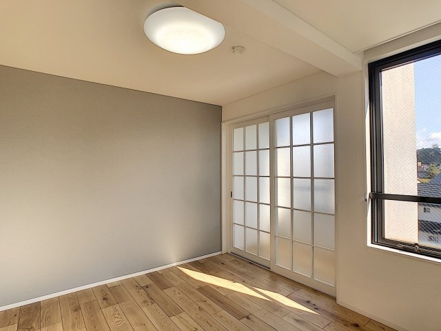 メゾン横山の洋室