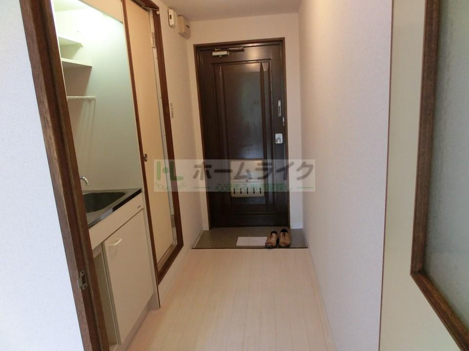 冨士マンションの玄関