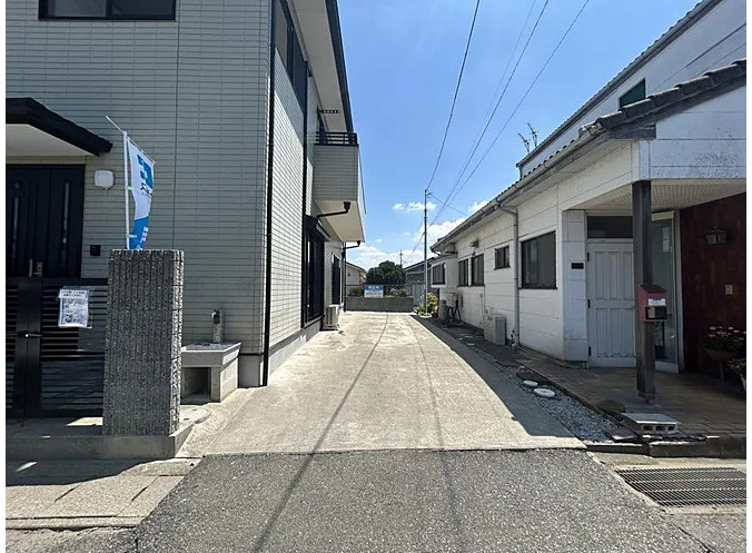 玉村町大字上福島　中古1449の駐車場