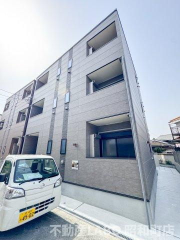 ミュゲット東部市場前の外観