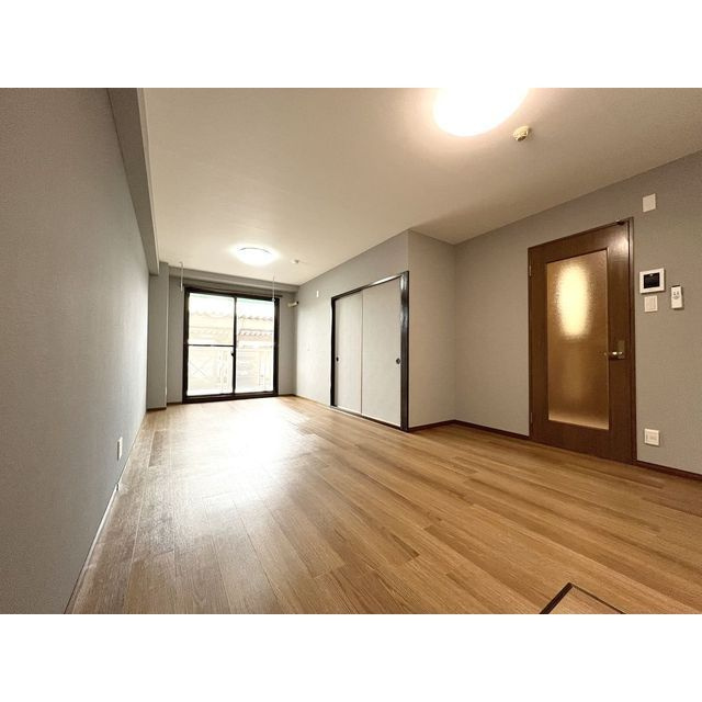 プリメーラ二の宮の居間・リビング