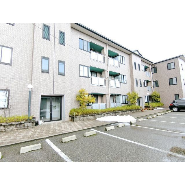 プリメーラ二の宮の外観