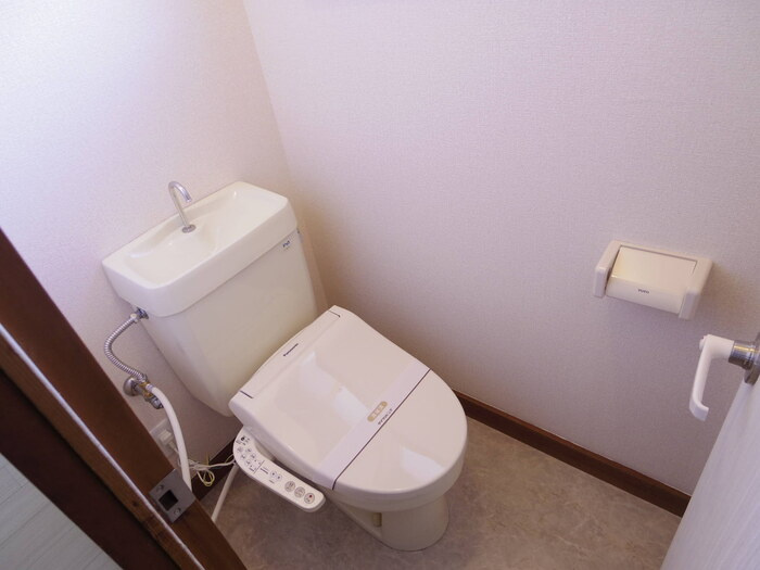 ハイツKMのトイレ|温水洗浄暖房便座