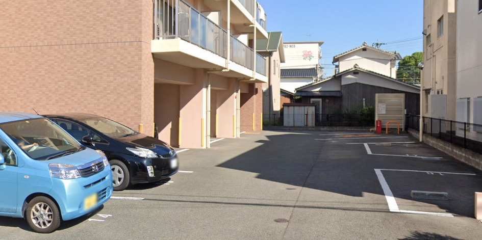 ROSE JAMの駐車場