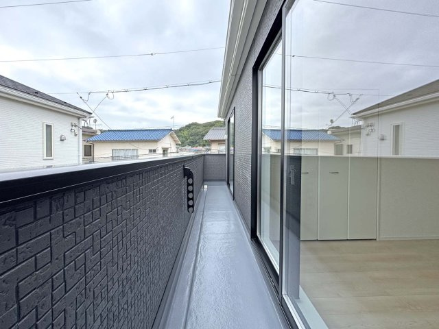 耐震+制震の家 高須町：住宅性能取得物件 1号棟 のバルコニー|日当たり良好！バルコニー