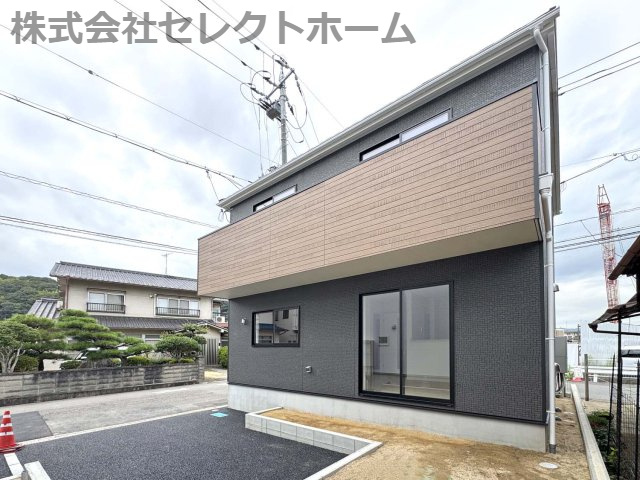 耐震+制震の家 高須町：住宅性能取得物件 1号棟 の前面道路含む現地写真|★先着順販売受付開始！
◎耐震+制震の家 高須町：1号棟
◎住宅性能評価取得物件
◎価格への挑戦と性能にもこだわった家
◎高須小学校徒歩14分
◎東尾道駅徒歩5分
◎現地見学随時対応！