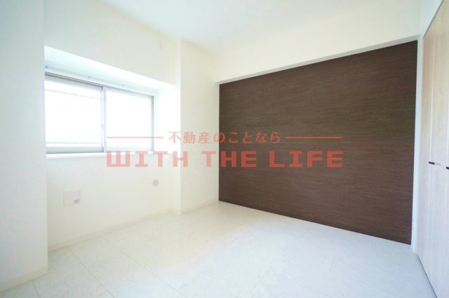 アーバンコート中央町【キャッシュバック対象】の洋室|落ち着いた色調の洋室です