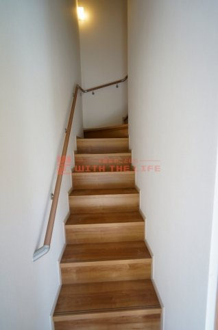 エクセラン朝妻【10,000円キャッシュバック対象物件】の玄関|きれいな玄関です