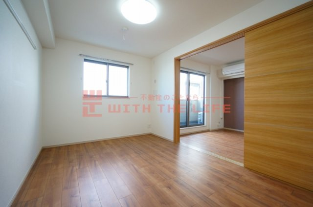 エクセラン朝妻【10,000円キャッシュバック対象物件】の洋室|洋室です